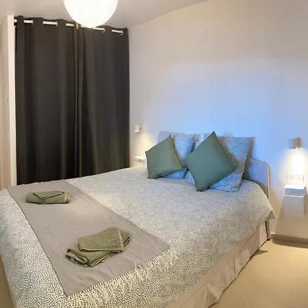 Villa In 4br 8p Ac Free Parking 2 Mns Walk To Palais Cannes