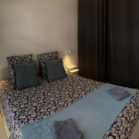 Villa In 4br 8p Ac Free Parking 2 Mns Walk To Palais *
