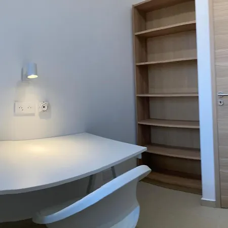 In 4br 8p Ac Free Parking 12 Mns Walk To Palais * Cannes