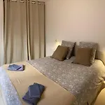 In 4br 8p Ac Free Parking 2 Mns Walk To Palais *
