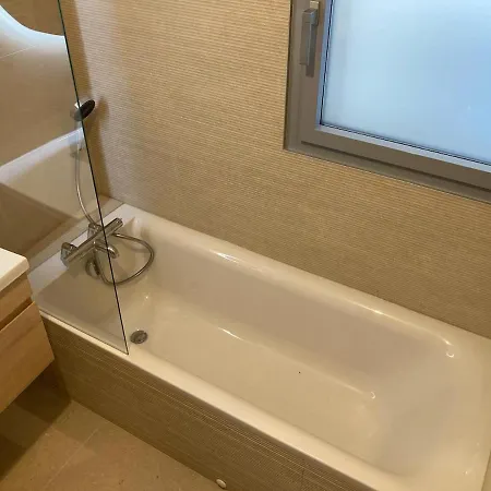 In 4br 8p Ac Free Parking 2 Mns Walk To Palais * Cannes