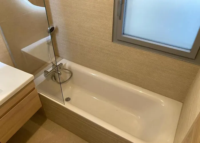In 4br 8p Ac Free Parking 2 Mns Walk To Palais * Cannes