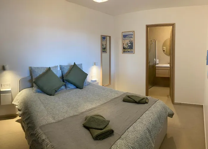 In 4br 8p Ac Free Parking 2 Mns Walk To Palais Villa Cannes