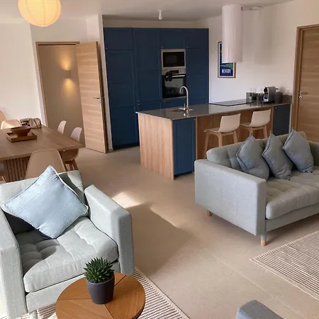 Vila In 4br 8p Ac Free Parking 2 Mns Walk To Palais