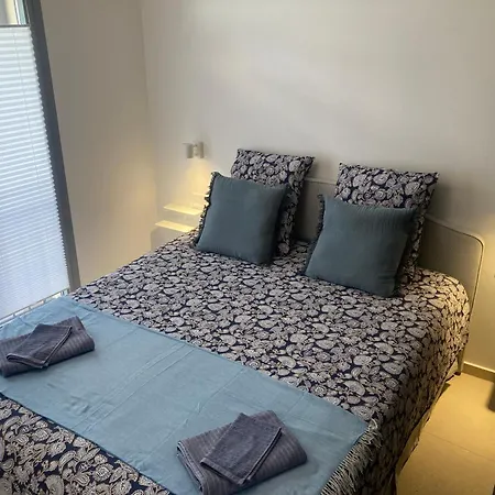 In 4br 8p Ac Free Parking 2 Mns Walk To Palais Vila *